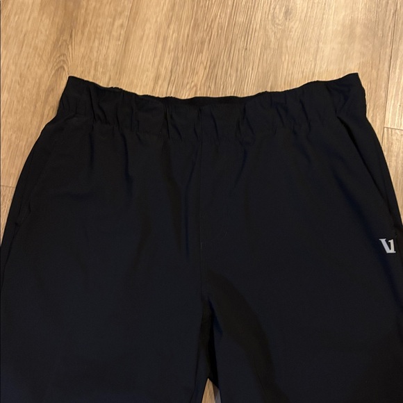 Preowned Vuori pants- Size L - Picture 3 of 8